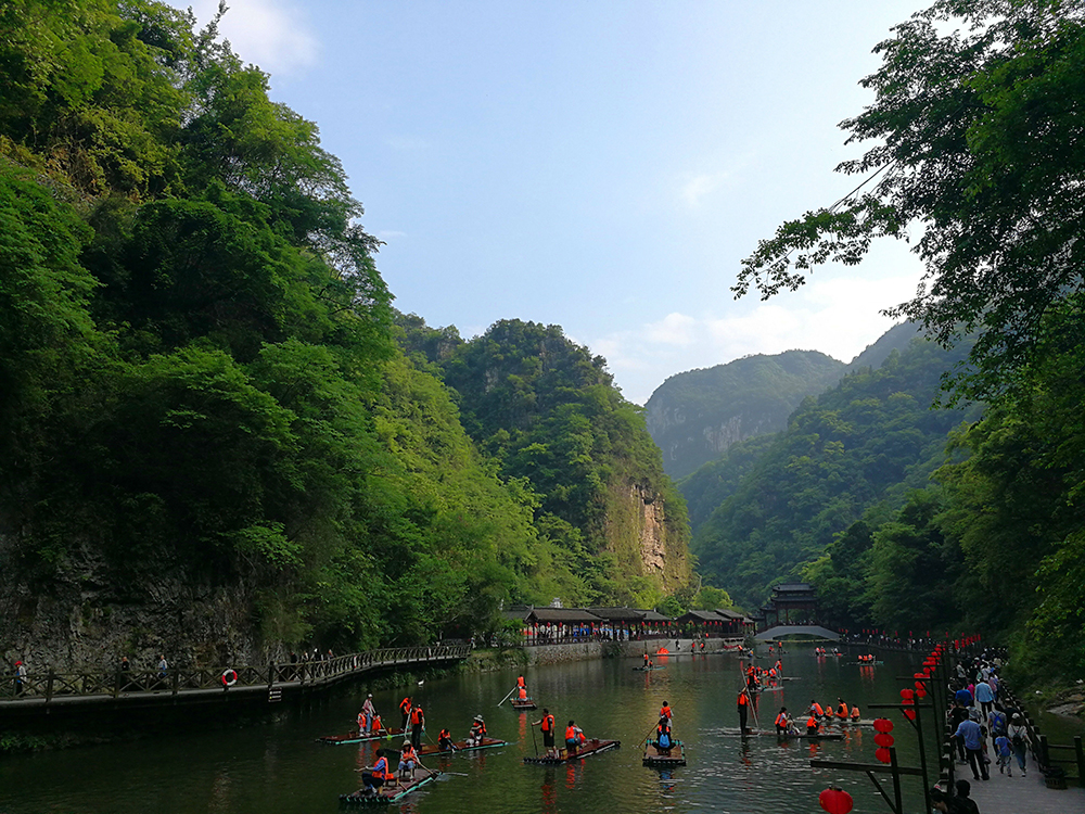 三峡大瀑布旅游区:秀美的峡谷地貌特征